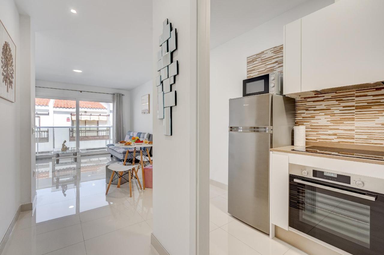 Coastal Escape Apartment Playa de San Juan  Exterior photo