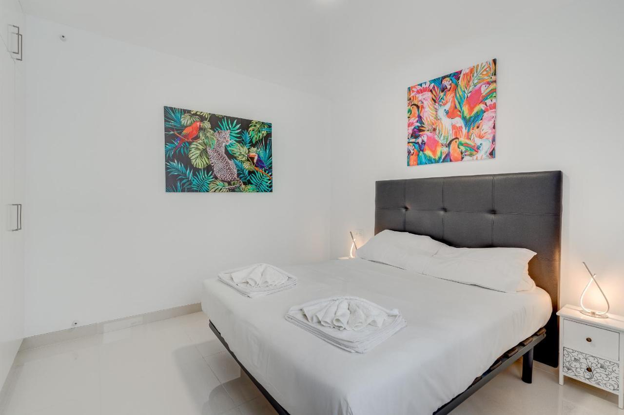 Coastal Escape Apartment Playa de San Juan  Exterior photo