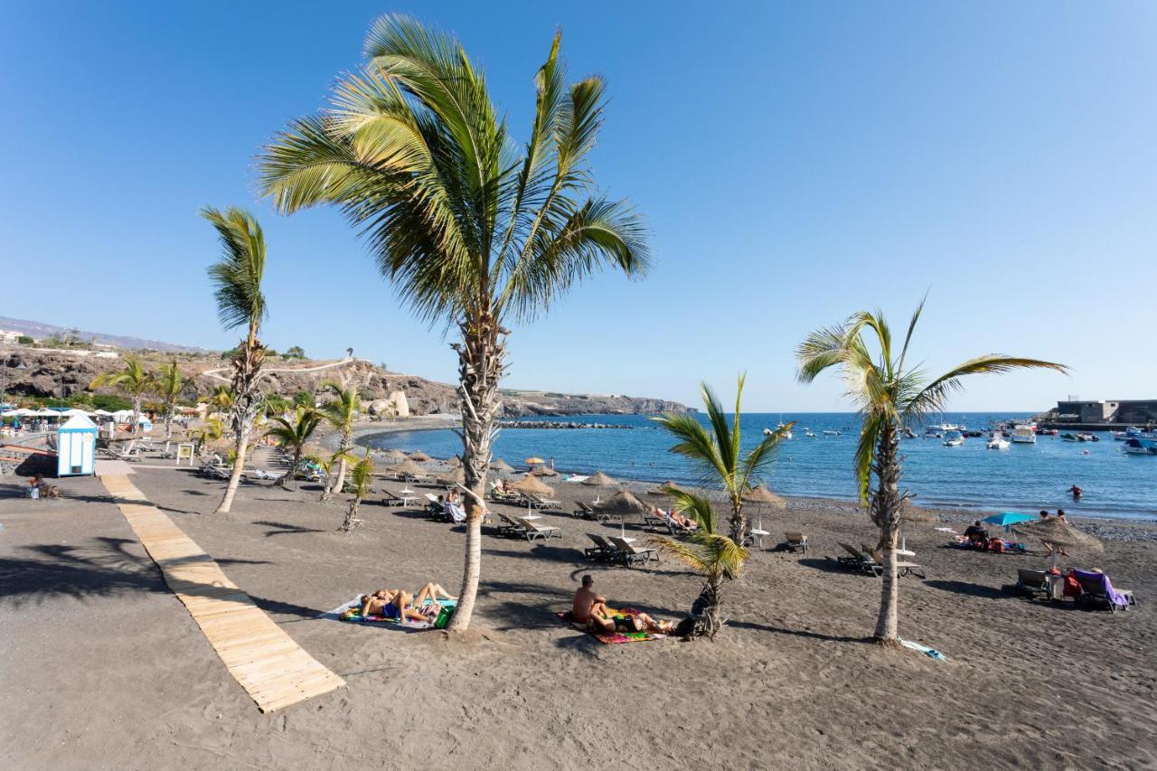 Coastal Escape Apartment Playa de San Juan  Exterior photo